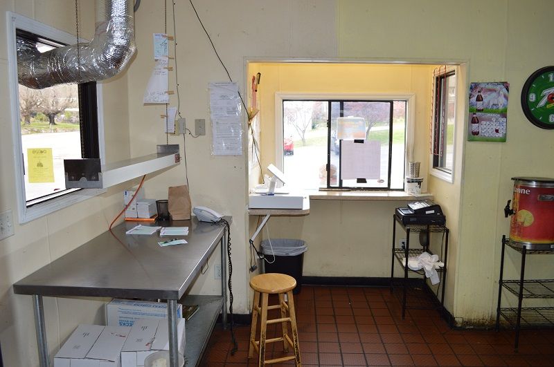 The Lunch Box: 268 Colyar Street, Tracy City, TN 37387